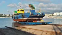வேலை செய்யும் படகுகள் விற்பனைக்கு