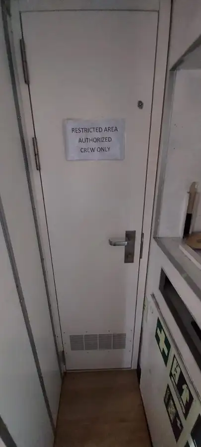 குழு படகு விற்பனைக்கு