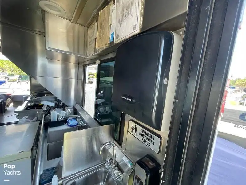 மிதவை விற்பனைக்கு