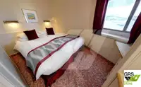 குரூஸ் கப்பல் விற்பனைக்கு