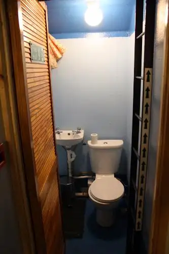 குரூஸ் கப்பல் விற்பனைக்கு