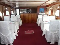 பயணக் கப்பல் விற்பனைக்கு