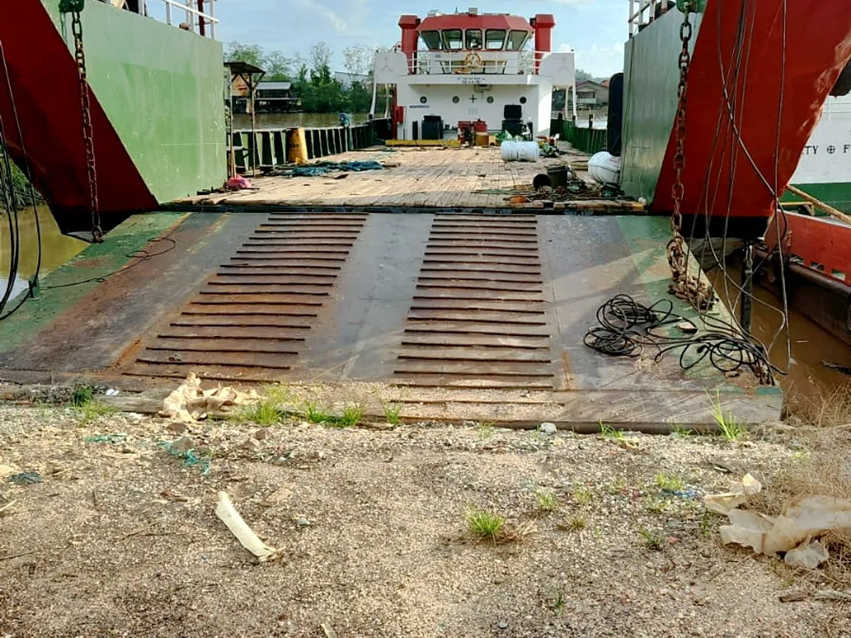 லேண்டிங் கிராஃப்ட், டேங்க் விற்பனைக்கு