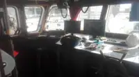 வேலை செய்யும் படகுகள் விற்பனைக்கு