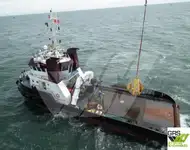 பணிப் படகுகள் விற்பனைக்கு