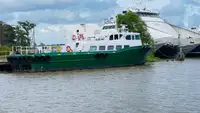 குழு படகு விற்பனைக்கு
