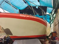 வேலை செய்யும் படகுகள் விற்பனைக்கு