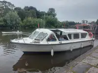 பயணிகள் கப்பல் விற்பனைக்கு