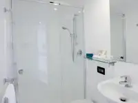 கேடமரன் விற்பனைக்கு
