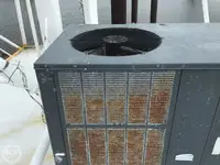 டிராலர் விற்பனைக்கு