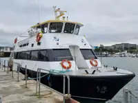 பயணிகள் கப்பல் விற்பனைக்கு