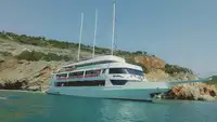 பயணிகள் கப்பல் விற்பனைக்கு