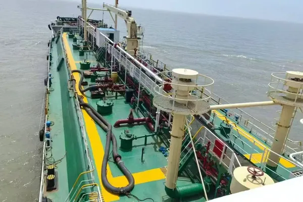 Oil/Chemical tanker for sale