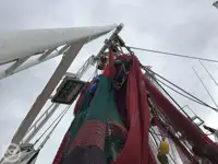 டிராலர் விற்பனைக்கு