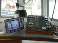 டிராலர் விற்பனைக்கு