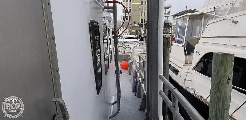 டிராலர் விற்பனைக்கு