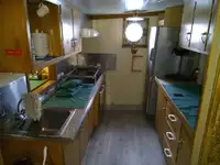 டிராலர் விற்பனைக்கு