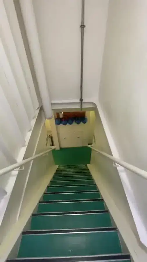 குரூஸ் கப்பல் விற்பனைக்கு