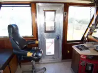 இழுக்கும் படகு விற்பனைக்கு