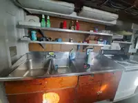 லேண்டிங் கிராஃப்ட், டேங்க் விற்பனைக்கு