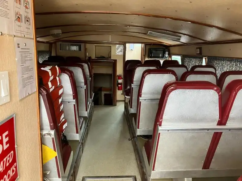 குழு படகு விற்பனைக்கு