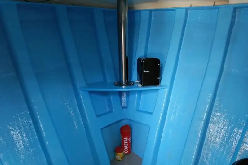 வேலை செய்யும் படகுகள் விற்பனைக்கு