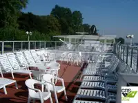 குரூஸ் கப்பல் விற்பனைக்கு