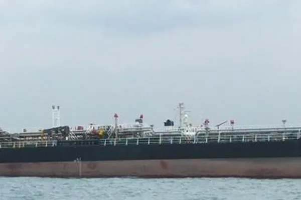 Oil/Chemical tanker for sale