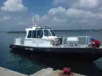 குழு படகு விற்பனைக்கு