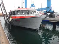பணிப் படகுகள் விற்பனைக்கு
