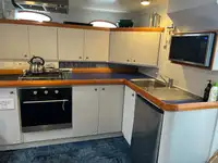 ஆராய்ச்சி கப்பல் விற்பனைக்கு