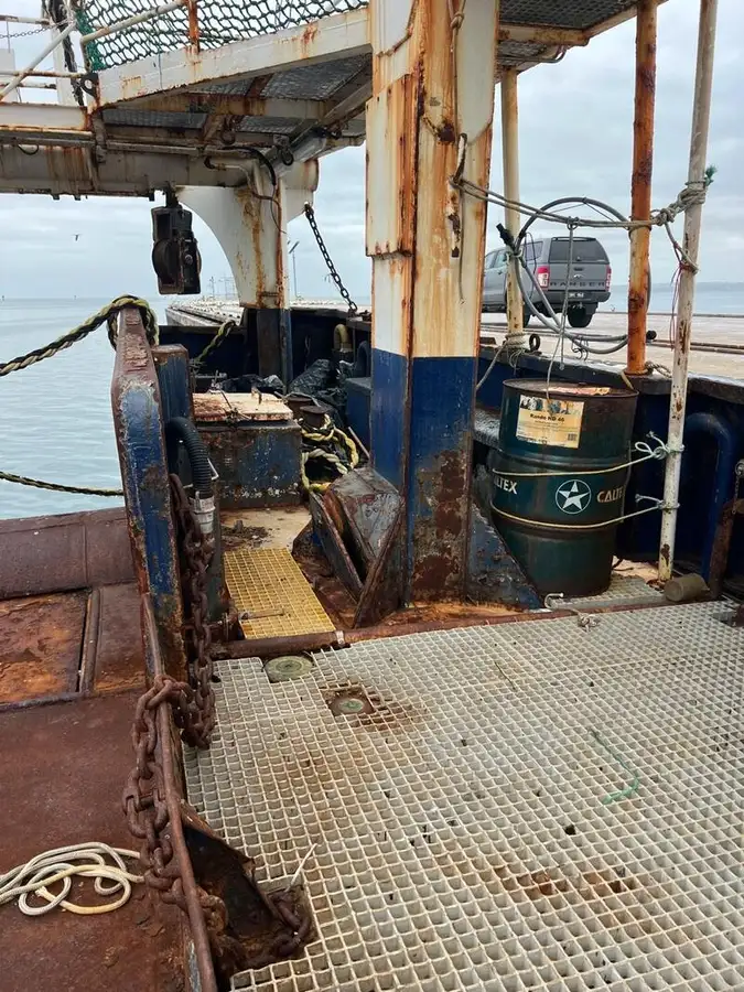 டிராலர் விற்பனைக்கு