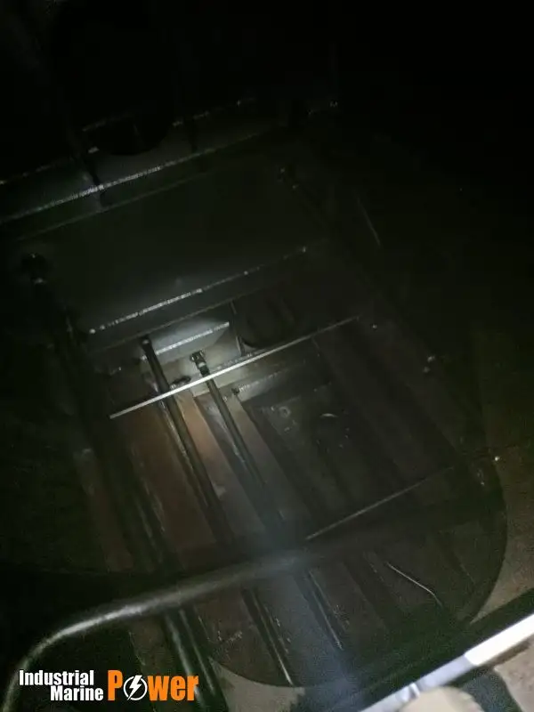 எண்ணெய் / இரசாயன டேங்கர் விற்பனைக்கு