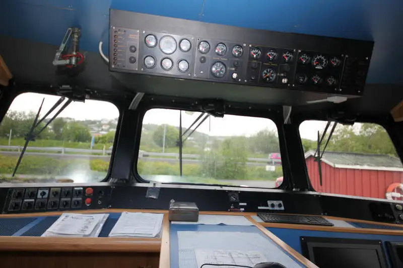 இழுக்கும் படகு விற்பனைக்கு