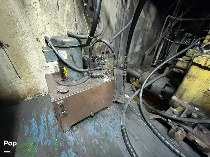 டிராலர் விற்பனைக்கு