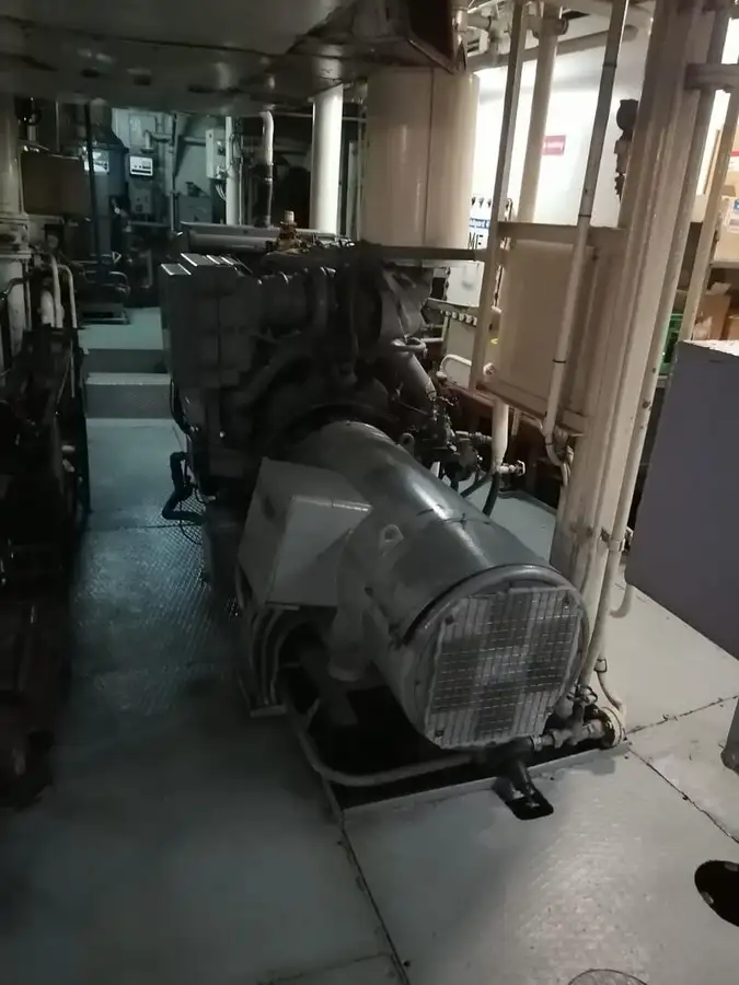 எண்ணெய் / இரசாயன டேங்கர் விற்பனைக்கு