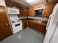 குழு படகு விற்பனைக்கு