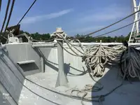 டிராலர் விற்பனைக்கு