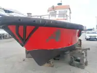 வேலை செய்யும் படகுகள் விற்பனைக்கு