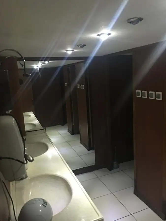குரூஸ் கப்பல் விற்பனைக்கு
