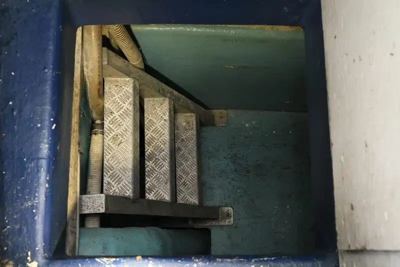 குரூஸ் கப்பல் விற்பனைக்கு