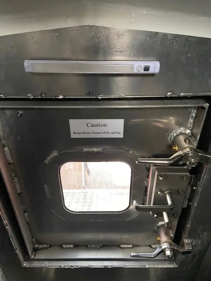 மீட்பு கப்பல் விற்பனைக்கு