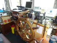 வேலை செய்யும் படகுகள் விற்பனைக்கு