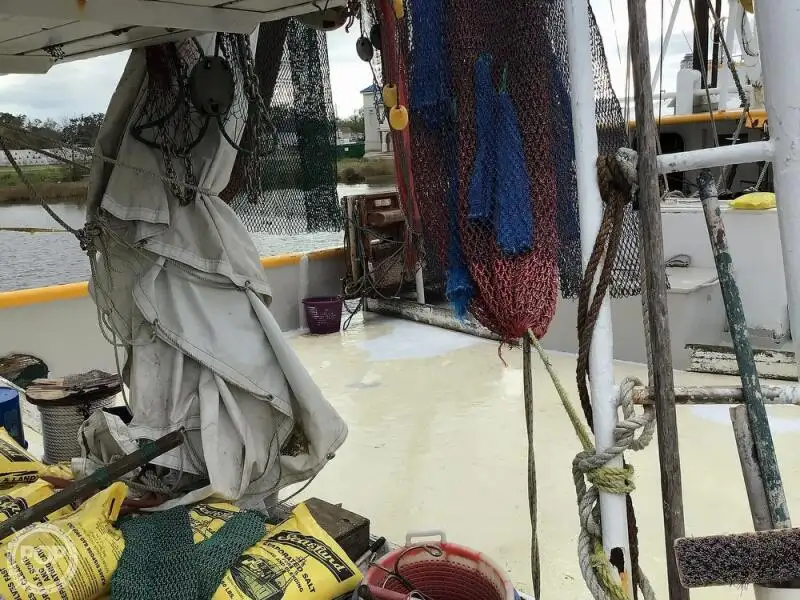 டிராலர் விற்பனைக்கு
