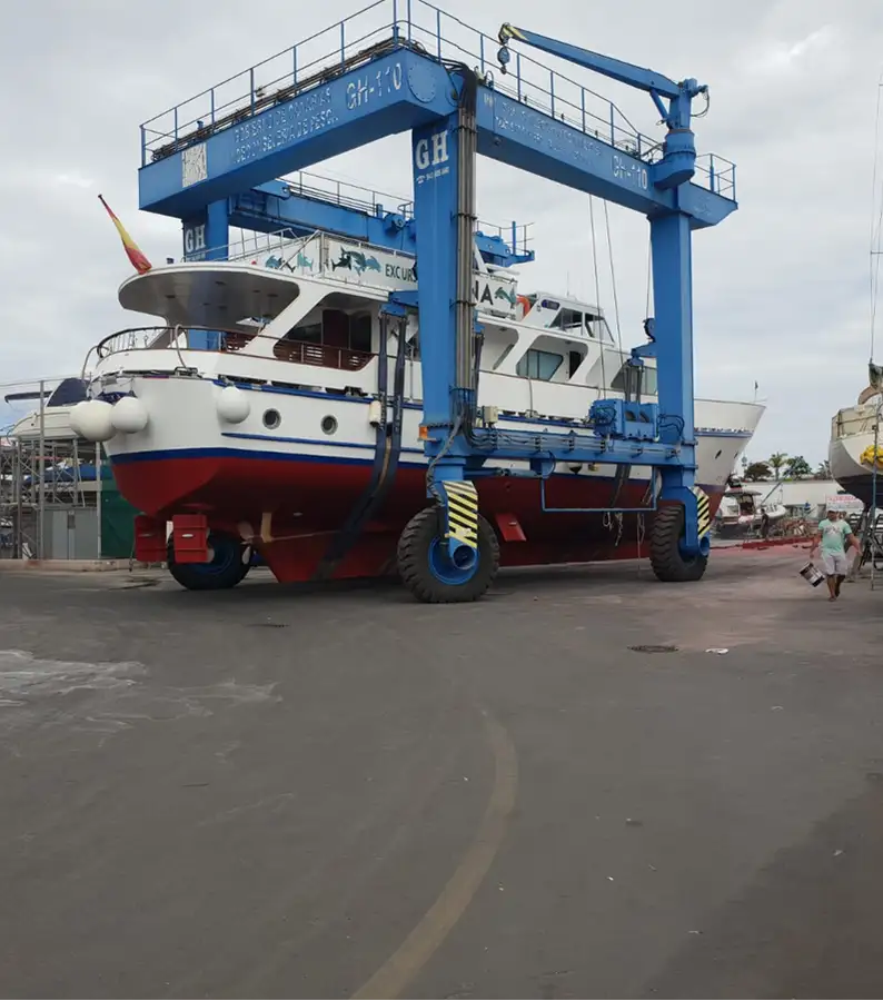 குரூஸ் கப்பல் விற்பனைக்கு