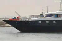 பயணிகள் கப்பல் விற்பனைக்கு