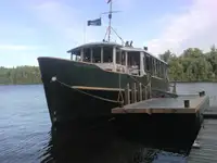 பயணிகள் கப்பல் விற்பனைக்கு