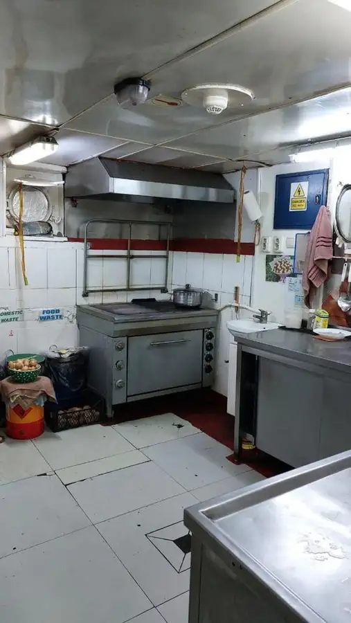 எண்ணெய் / இரசாயன டேங்கர் விற்பனைக்கு