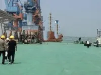 பarge விற்பனைக்கு