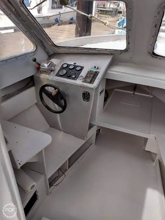 டிராலர் விற்பனைக்கு